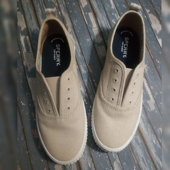 Sperry Shoes - NWOT: Sperry Top-Sider Crest Knot Sneaker